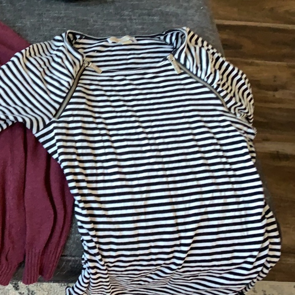 Michael Kors stretch maternity and nursing top